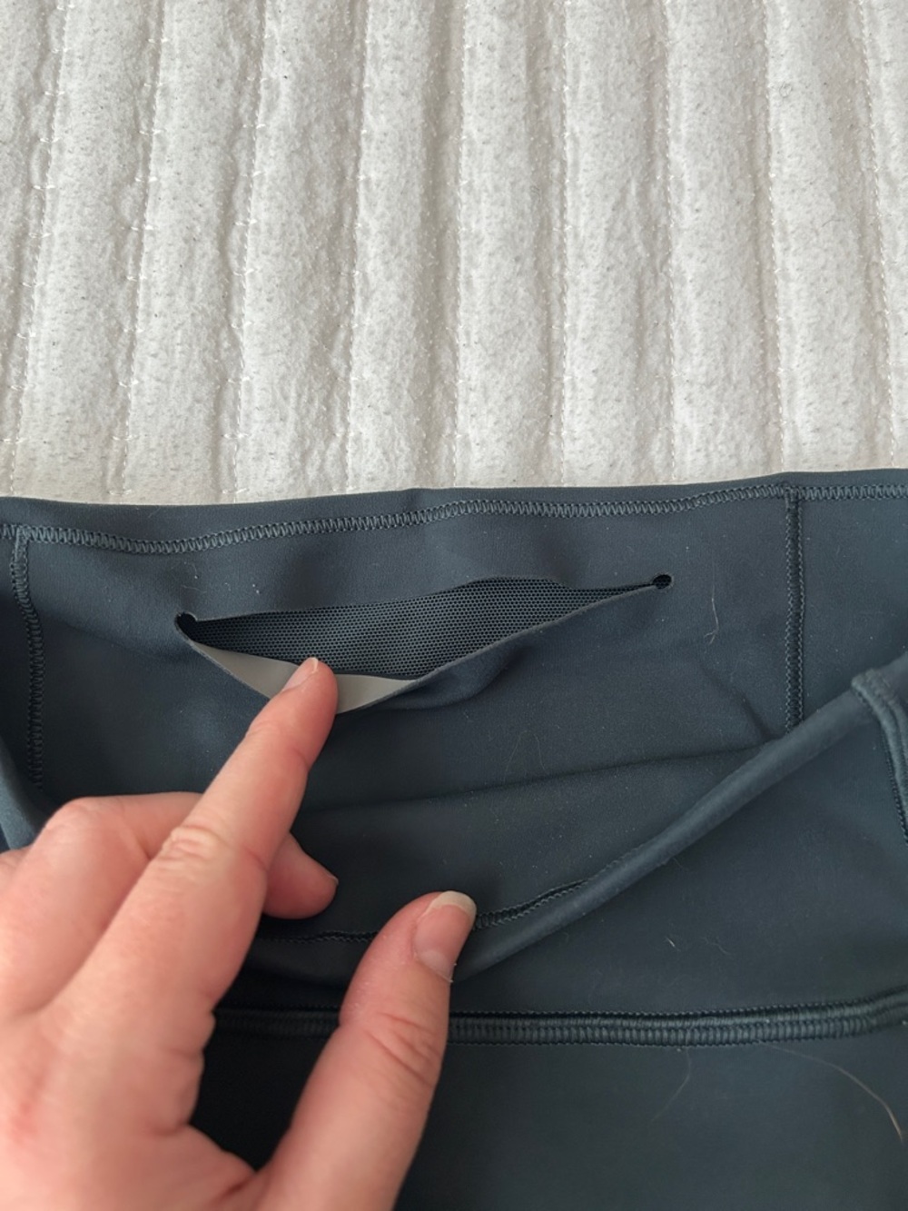 Lululemon Dark Teal Workout Leggings with Hidden Waist Pocket - Picture 4 of 4